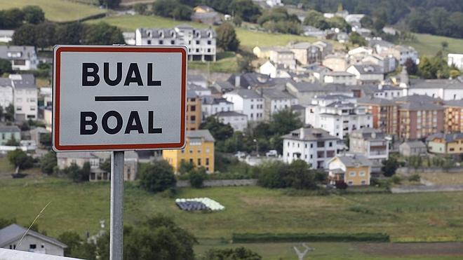 Boal, premio al Pueblo Ejemplar, aguarda la visita de los Reyes con su orgullosa memoria