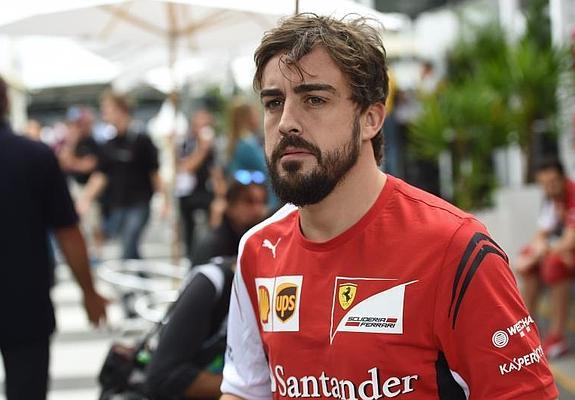 Alonso estalla en el día perfecto de Rosberg