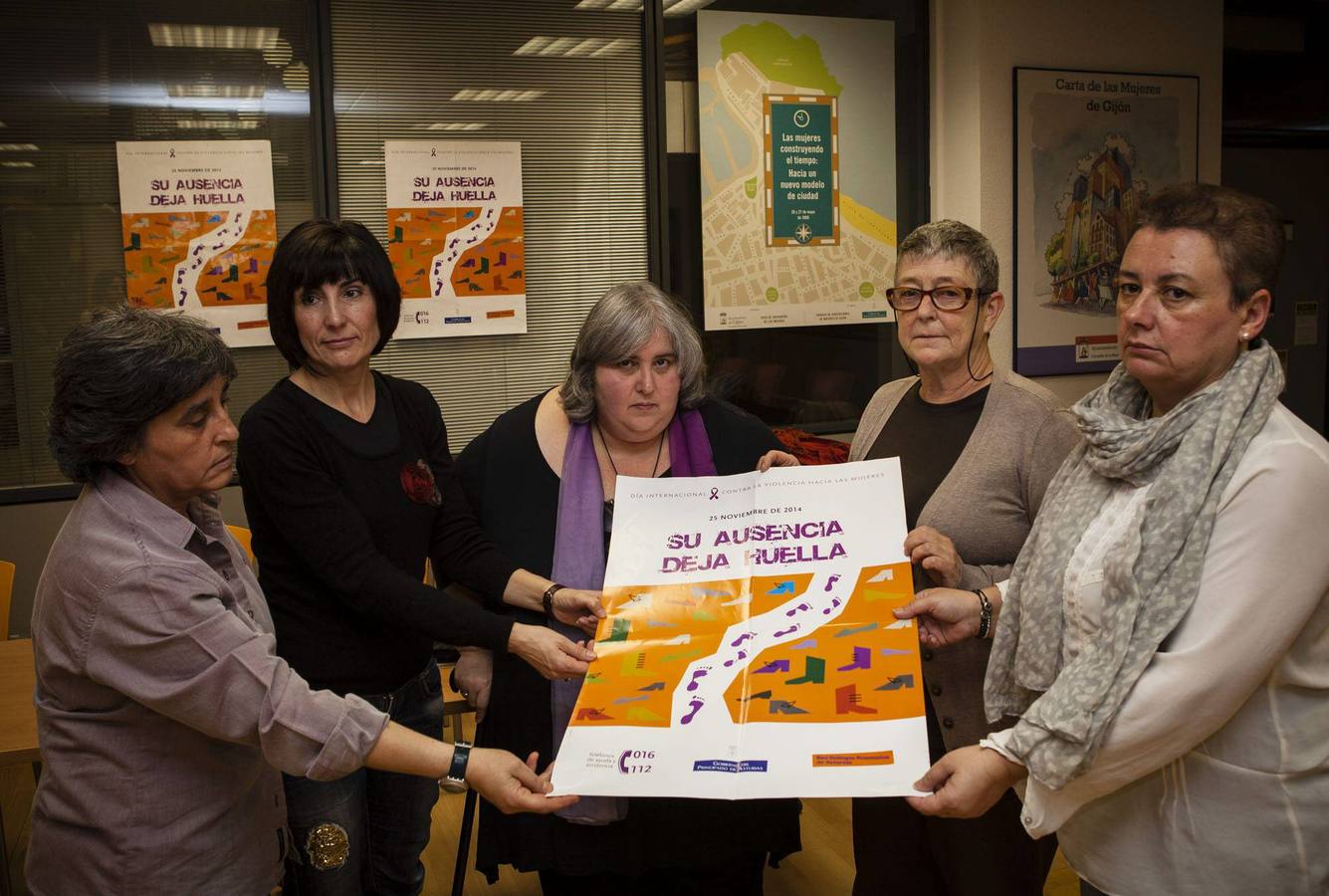 Chusa Casais, Bárbara Román, Dulce Gallego, Begoña Sánchez y Ana Isabel Ruiz, durante la presentación de la campaña. 