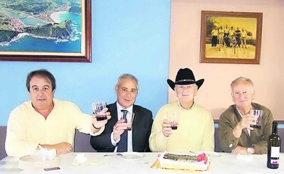 Luis Pablo González, Luís Suarez, Saturno Cerra y Adolfo Prieto. 