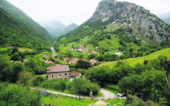 Los terrenos próximos a Mier, en Peñamellera Alta, se incluirán en el Parque Nacional.