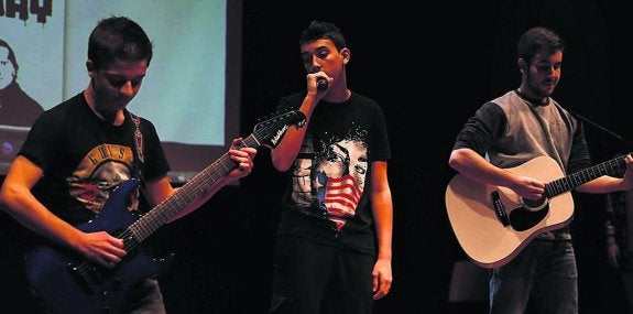 Una de las actuaciones en la gala. :: ROMÁN