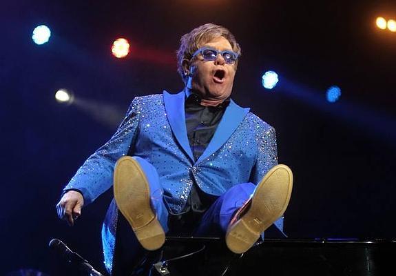 El cantante británico Elton John.