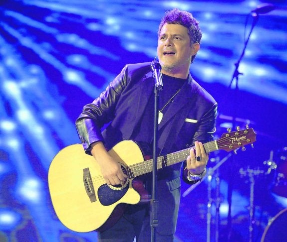 Alejandro Sanz se suma al verano gijonés