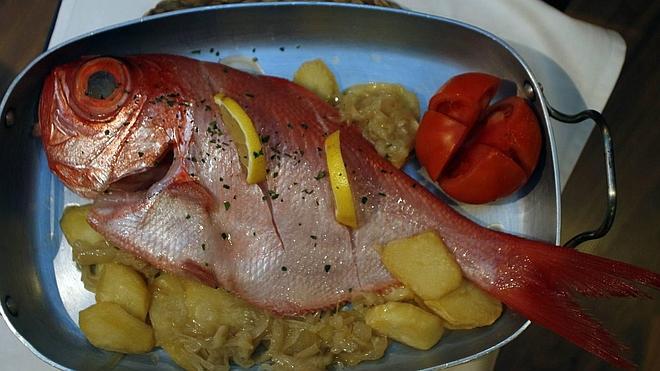 Virrey del Cantábrico al horno en el restaurante Bocamar.