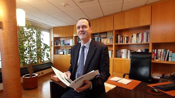 «Emprender debe ser una de las soluciones al paro»