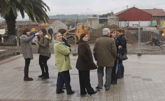 Carmen Moriyón, ayer, durante su visita a Tremañes. 