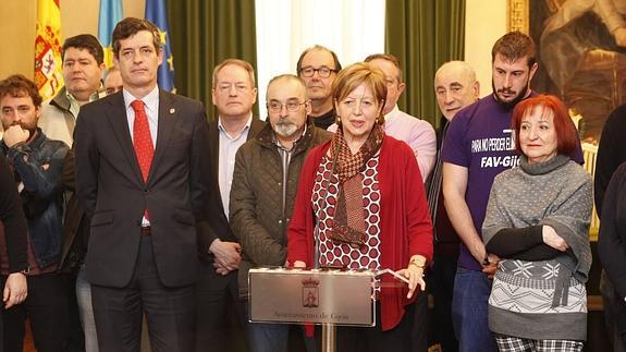 Tita Caravera, presidenta de la Federación de Asociaciones de Vecinos de la Zona urbana, en la rueda de prensa de hoy