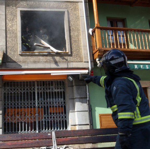 La vivienda siniestrada en el barrio de Les Campes.