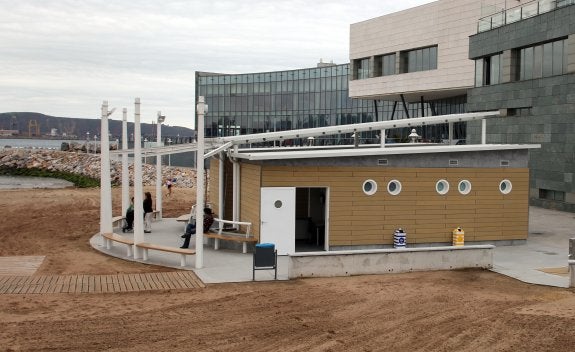 El edificio, de 80 metros cuadrados, costó 170.000 euros. 