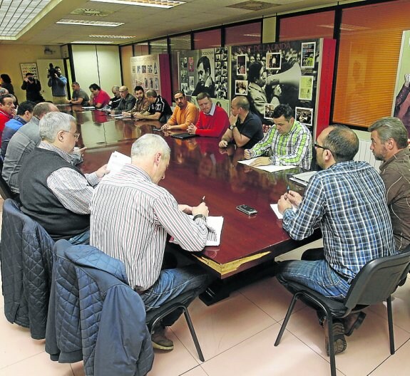 Reunión celebrada ayer en Oviedo a instancias de Comisiones. 