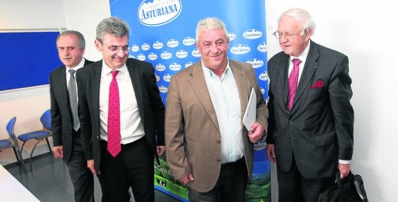 José Ramón Badiola, Javier Roza, Bertino Velasco y Jean Larmande, ayer. 