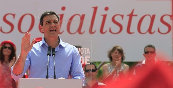 Pedro Sánchez, ayer, en un mitin en Fuenlabrada. 