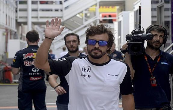 Alonso: «Casi juego a los bolos con los mecánicos»