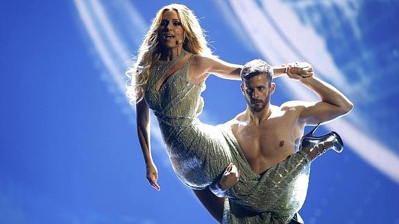 La cantante española Edurne durante el ensayo para la gala final de Eurovisión 2015 celebrada en el auditorio Stadhalle de Viena, Austria