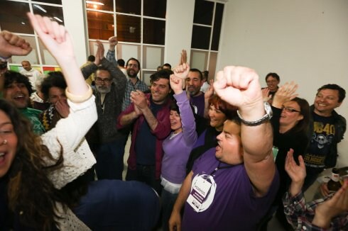 David Salcines celebra en la sede el éxito de Somos 