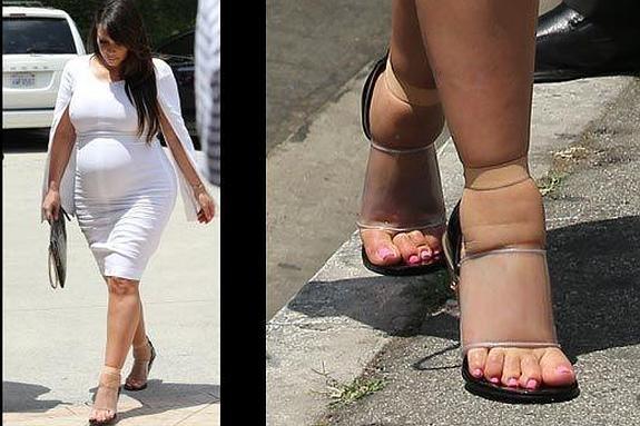 Durante su anterior embarazo, la 'celebrity' no dejó de lucir sus complicados estilismos, ni aunque le resultaran incómodos.