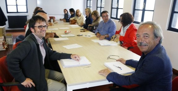 La reunión de ayer, que presidió Wenceslao López. 
