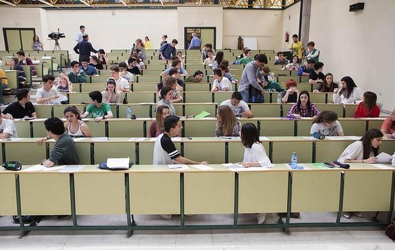 Pruebas de la PAU en la facultad de Economía. 