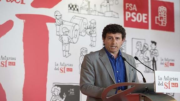 El secretario de Organización de la Federación Socialista Asturiana (FSA-PSOE), Jesús Gutiérrez