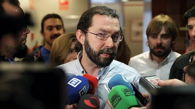 Emilio León dice que ha habido diputados «preocupados» por entrar en la Mesa para cobrar más