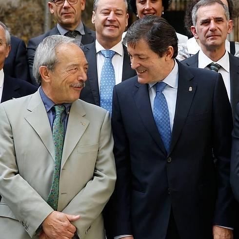 López, junto a Javier Fernández, en el acto de esta mañana.