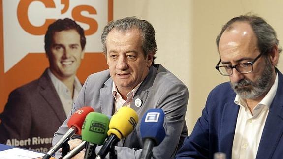 Ciudadanos se abstendrá en la investidura del candidato socialista