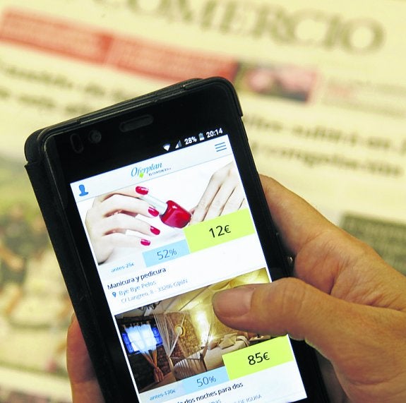 Directamente desde el móvil se puede consultar y comprar.
