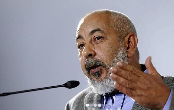 Leonardo Padura, durante su rueda de prensa de hoy en Oviedo.