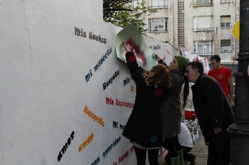 El pasado domingo se elaboró un mural reivindicativo. 