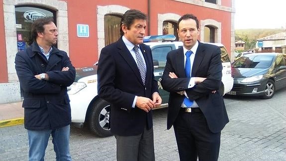 Javier Fernández y Guillermo Martínez, en Parres.