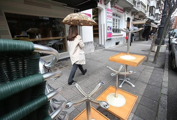 Las terrazas retiradas de la avenida de Galicia. 