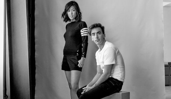 Laura Kim y Fernando García, ambos discípulos del maestro de modistos Óscar de la Renta.  