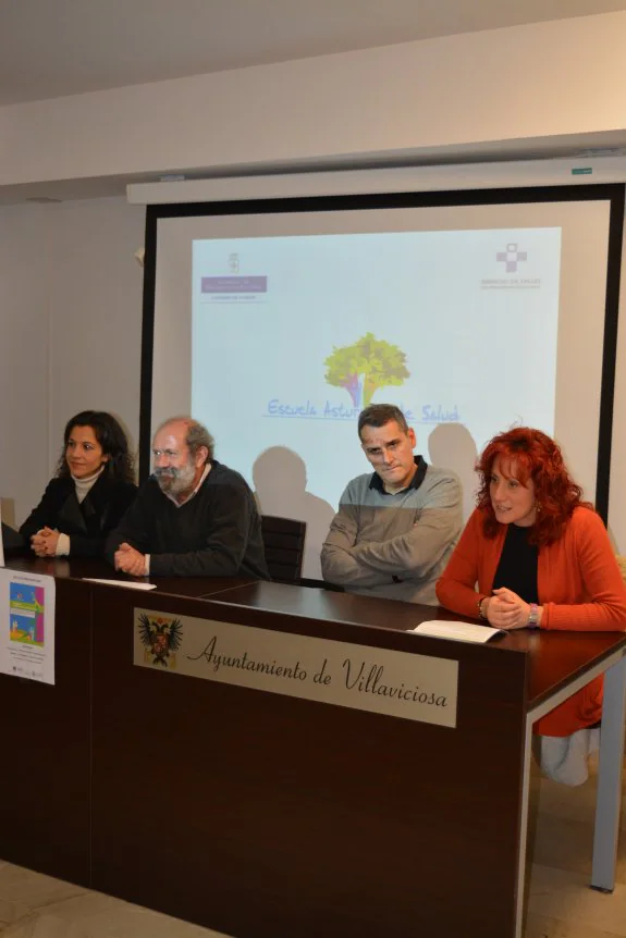Desde la izquierda, Marta Pisano, José Ramón Hevia, Rosendo Argüelles y Lorena Villar, ayer, durante la presentación. 