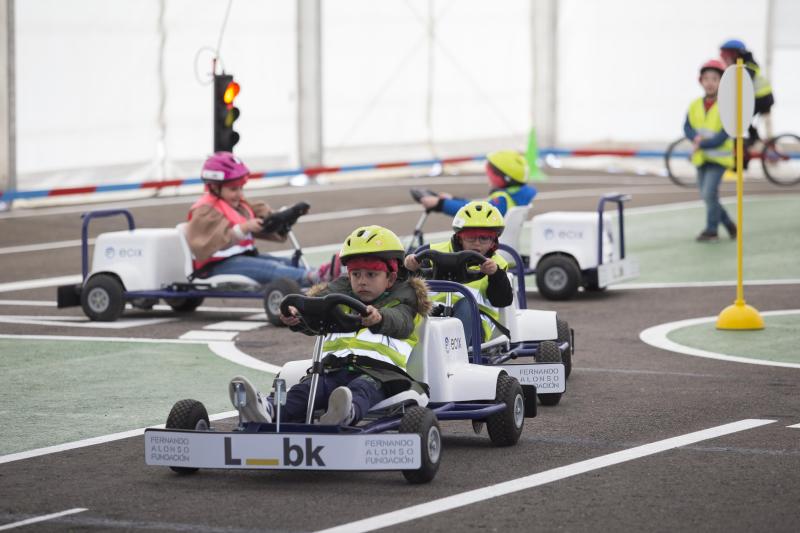 Los pequeños, en el circuito.