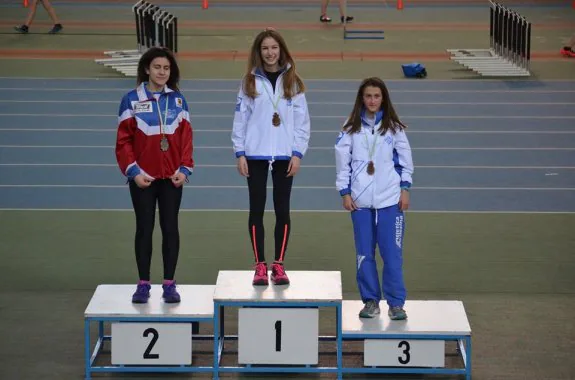 Esther y Alicia, oro y bronce en 3.000 metros cadete. 