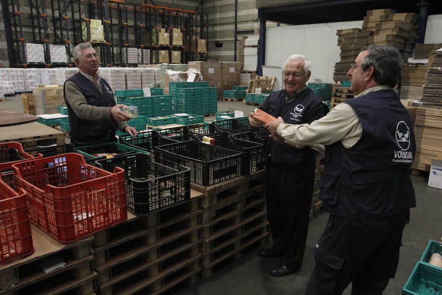 Nave del Banco de Alimentos de Asturias cedida por Alimerka en el polígono del Espíritu Santo