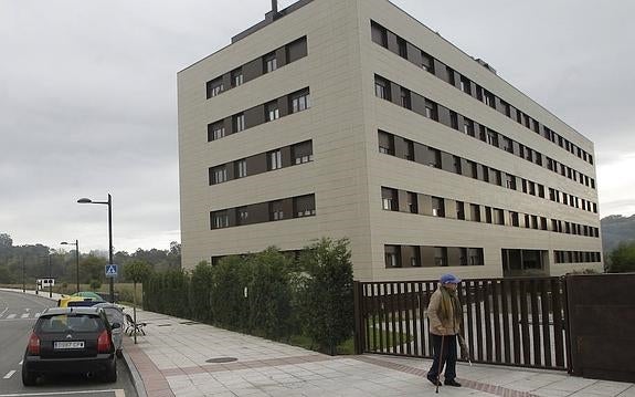 El único bloque construido de los 18 previstos en La Lloral . 