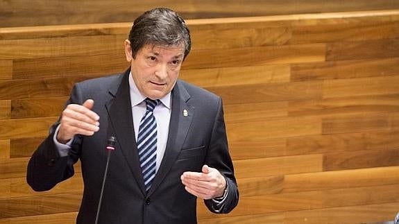 Javier Fernández, durante una intervención en la Junta General.