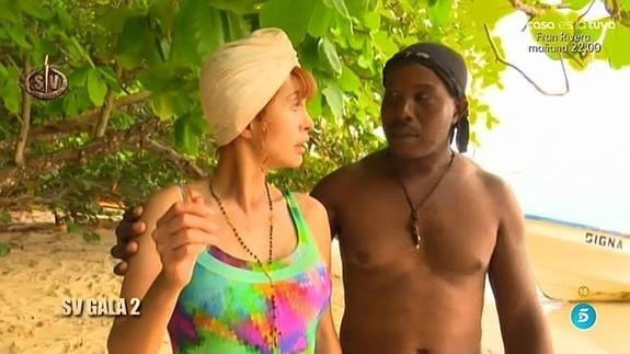 Amor en 'Supervivientes': Yurena se besa con el garífuna y éste le pide matrimonio