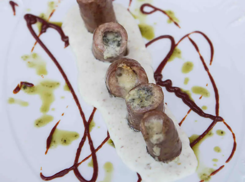 Longaniza de Avilés rellena