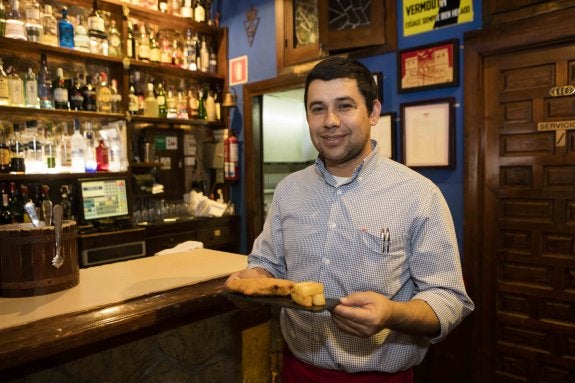 Tomás González, de El Palacio, con su propuesta. 