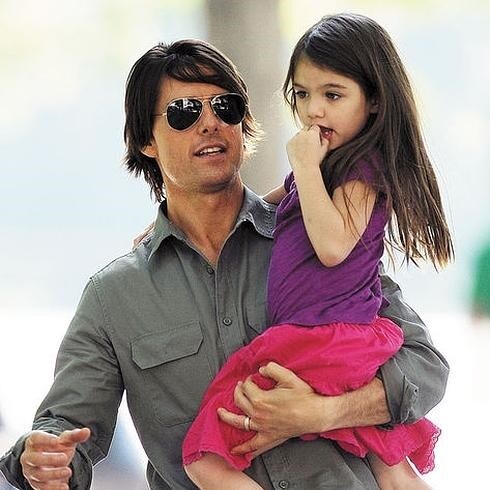 Tom Cruise quiere someter a su hija a un exorcismo