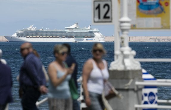 Cerca de 4.300 cruceristas disfrutaron de la ciudad