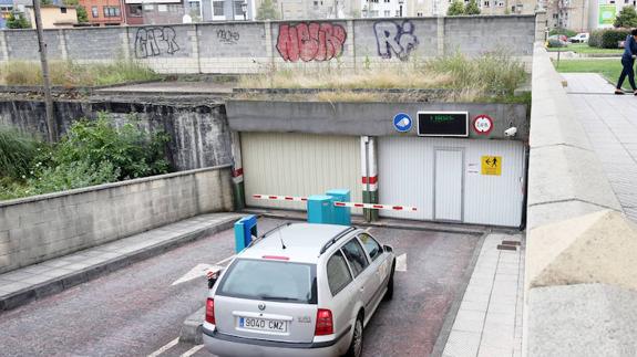 Cinturón Verde, atasco por los parkings