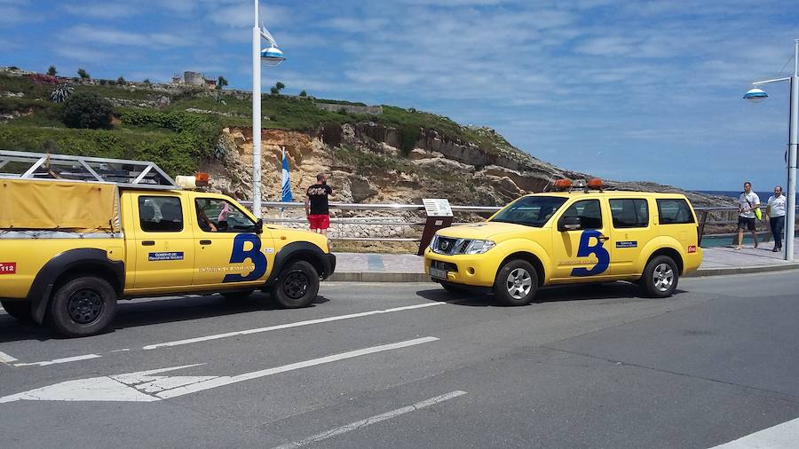 Operativo de búsqueda del bañista desaparecido en el Sablón, Llanes