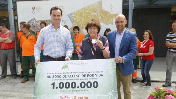 Carmen Santiago, visitante 1.000.000 del Botánico