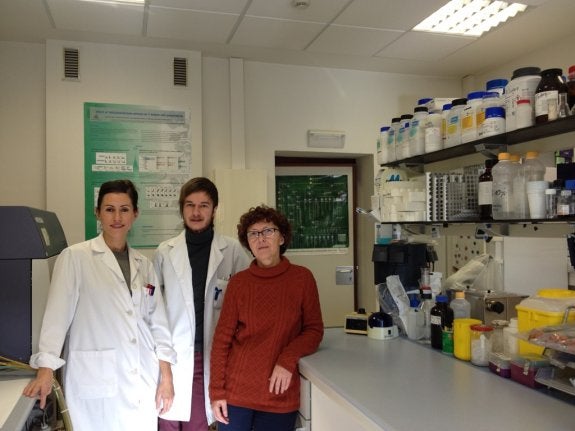 Por la izquierda, Patricia López Suárez, Javier Rodríguez Carrio y Ana Suárez Díaz. 