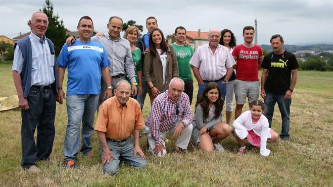 Integrantes de la Cofradía de Nuestra Señora del Buen Suceso. 