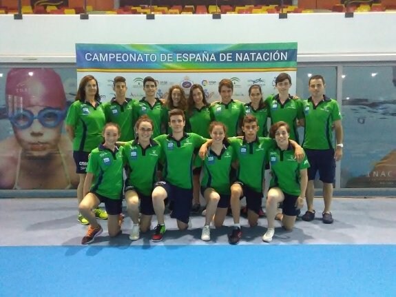 El equipo infantil del Santa Olaya que compitió en Málaga. 